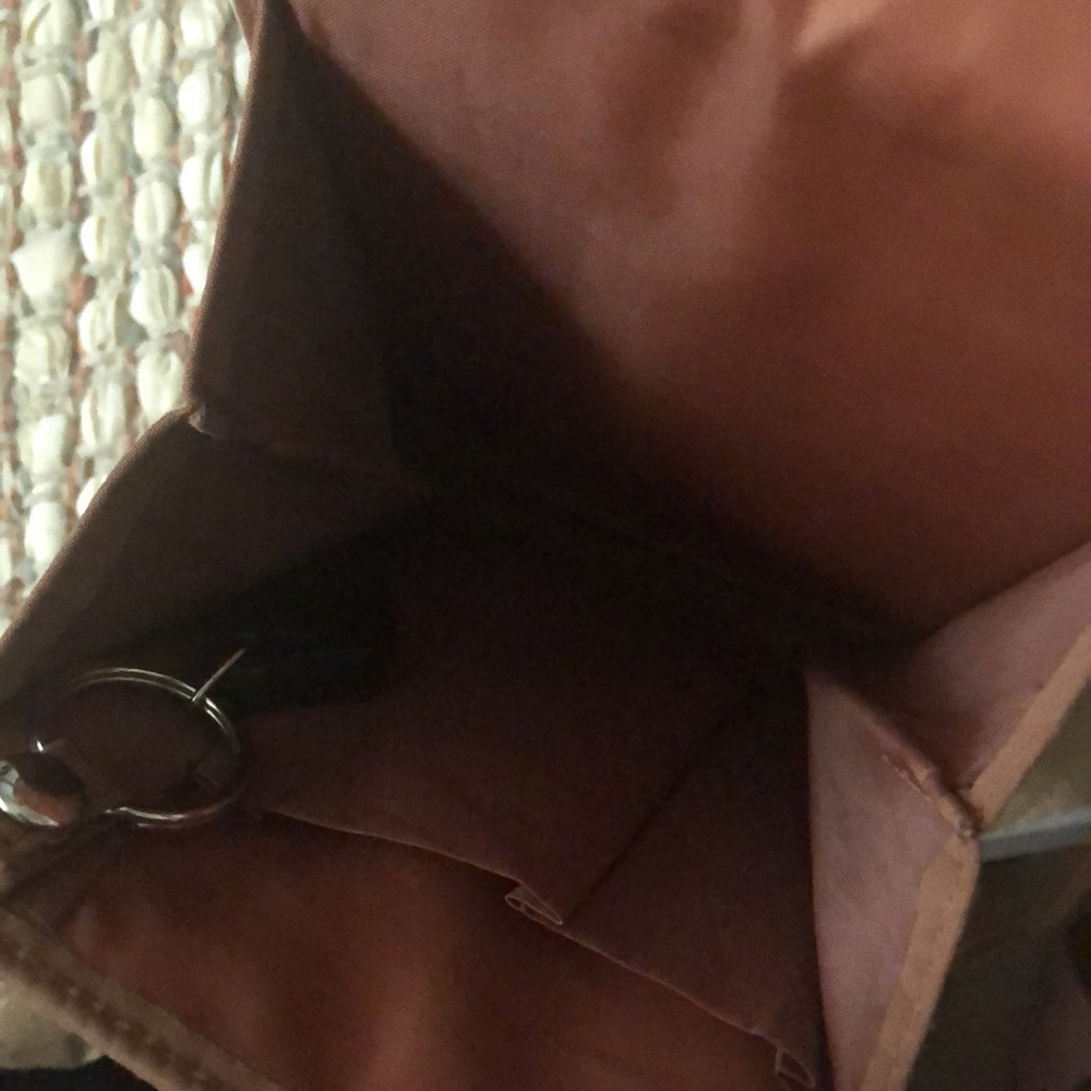 Crossbody - Picture 5 of 6